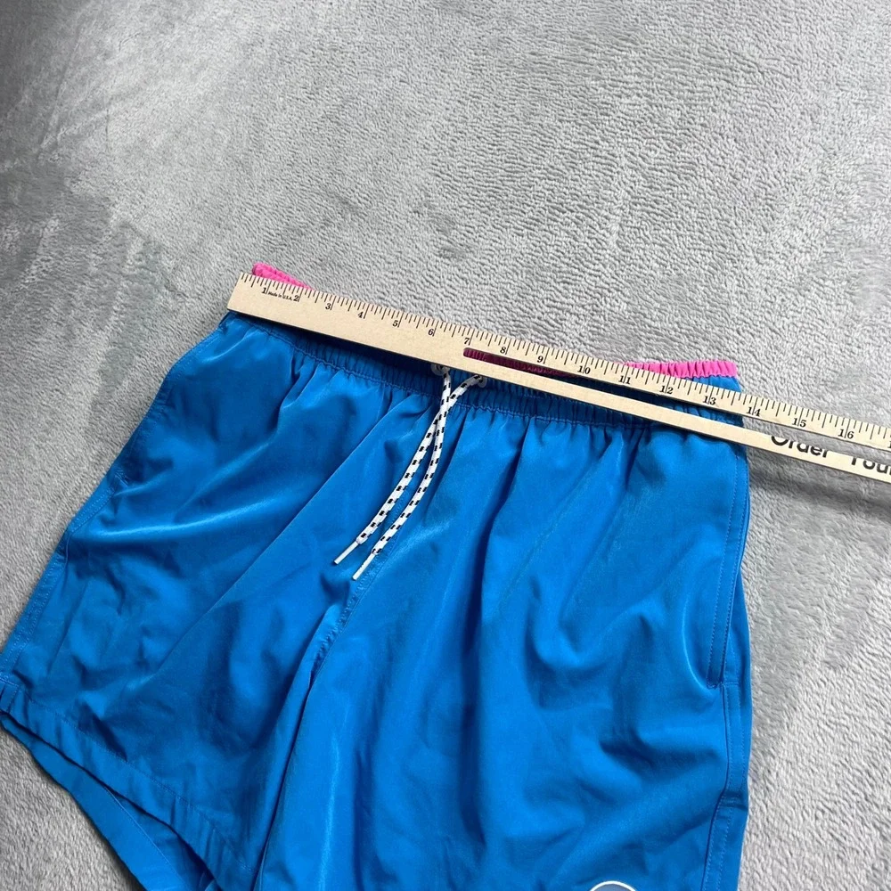 Chubbies Mens Blue Pink Swim Trunks 5.5 Inch Inseam Pineapple Mesh Lined Medium